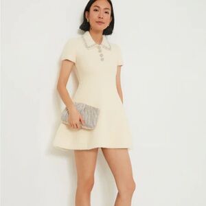 Elegant Cream Short Sleeve Top with Embellished Collar
SELF PORTRAIT